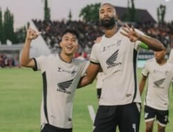 Penalti Khas Yuran Fernandes Gagalkan Kemenangan Borneo di Samarinda