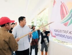 Bupati Bantaeng Resmikan Komunitas Kakao Bantaeng Bangkit, Petani Kakao Siap Bangkit