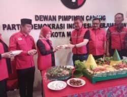 ARW Resmikan Kantor PDI-P Makassar, Berpesan untuk Jaga Kedekatan dengan Masyarakat