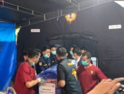 Biddokkes Polda Sulsel Serahkan Jenazah Korban Pesawat ATR 42-500