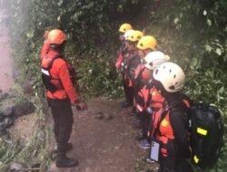 Dua Remaja Hanyut di Air Terjun Cikala Bantaeng, Tim SAR Lakukan Pencarian Intensif