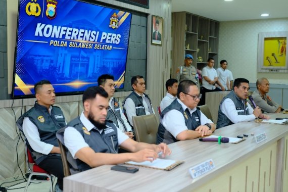 Konferensi Pers: Mantan Bupati Gowa Ditahan 20 Hari